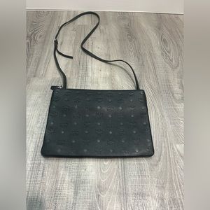 Mcm Genuine Aren Shoulder /Crossbody Black Leathe… - image 1